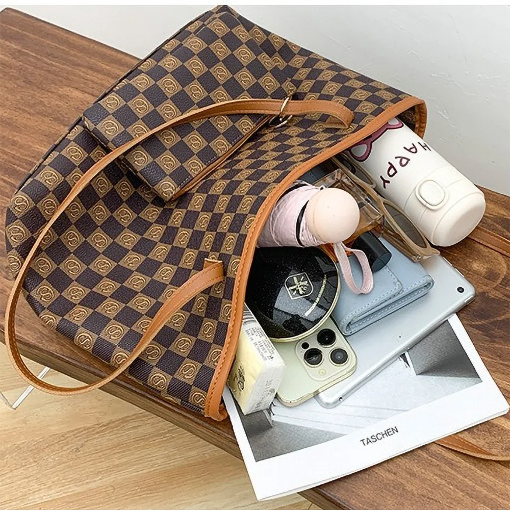 Women’s 2-Piece Tote Bag Set – Large Capacity Checkerboard Shoulder Bag with Matching Wallet Pendant