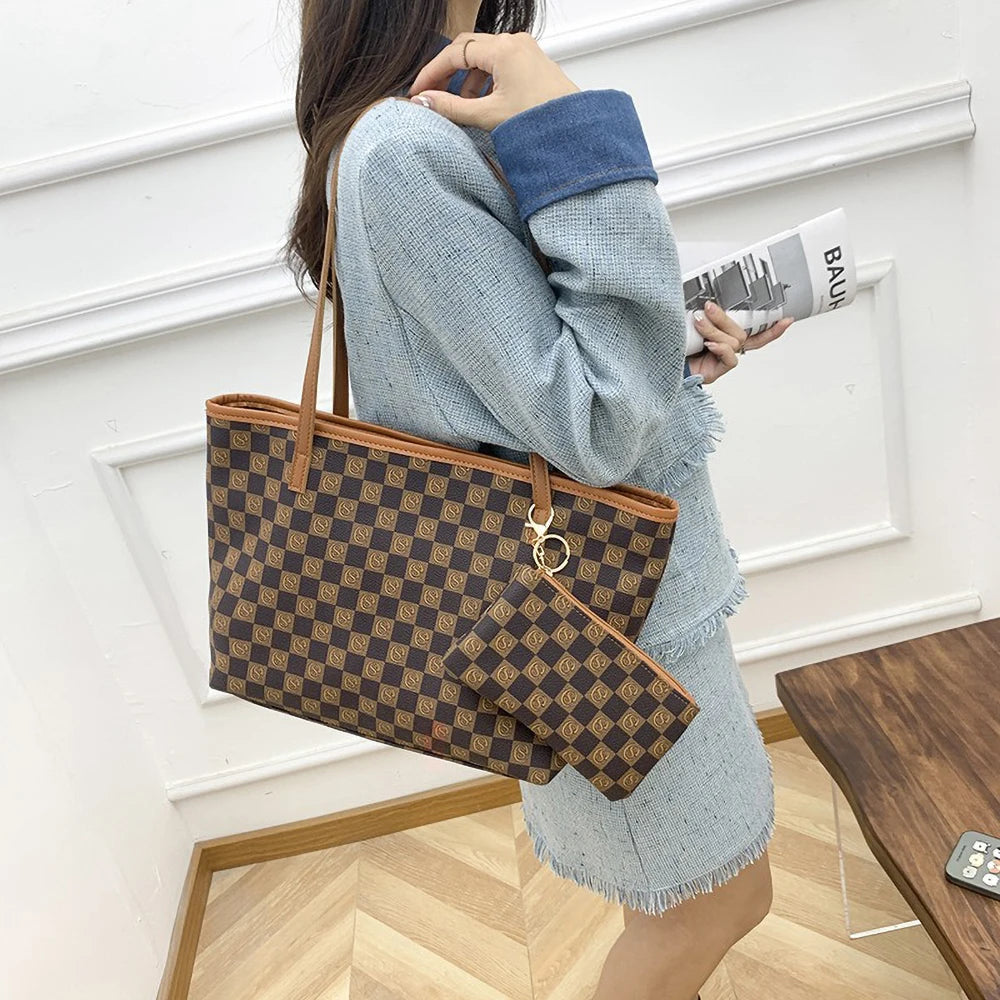 Women’s 2-Piece Tote Bag Set – Large Capacity Checkerboard Shoulder Bag with Matching Wallet Pendant