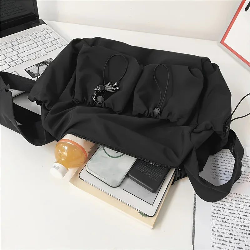 Fashionable Women’s Crossbody Bag 2025 – Drawstring Accent, Spacious Zipper Closure with Stylish Bag Charm