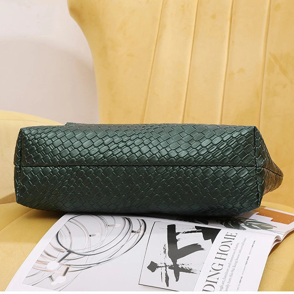 Women’s 2-Piece Tote Bag Set – Large Capacity Checkerboard Shoulder Bag with Matching Wallet Pendant